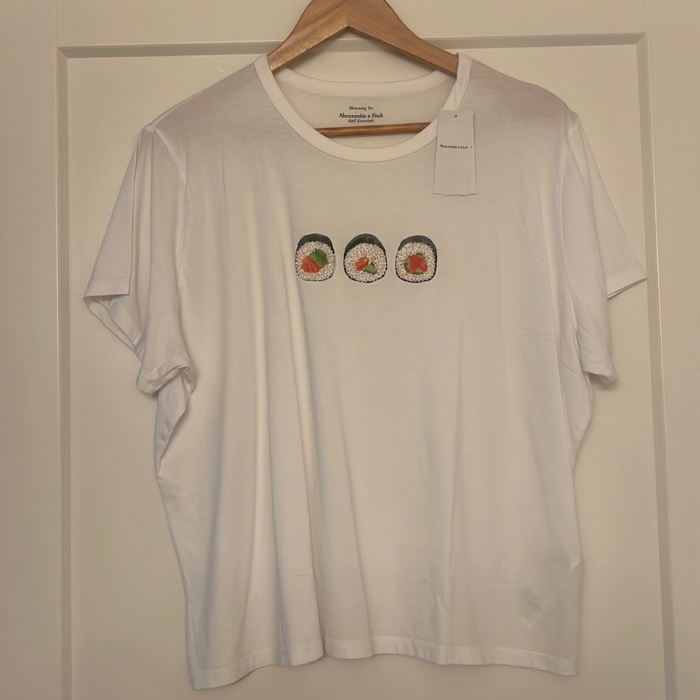 NWT Abercrombie T-Shirt